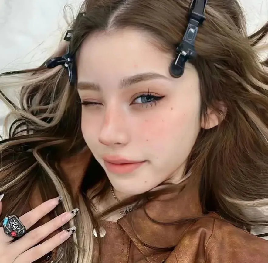 学姐别怕，我来保护你